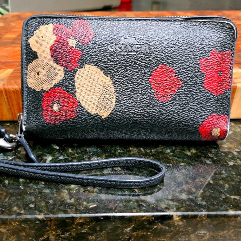 Coach wallet
